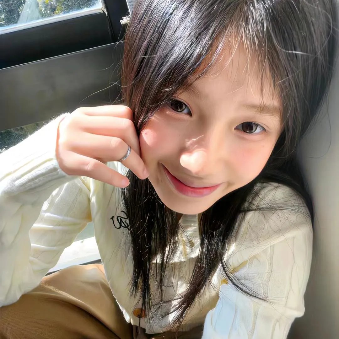 小资女孩向前冲